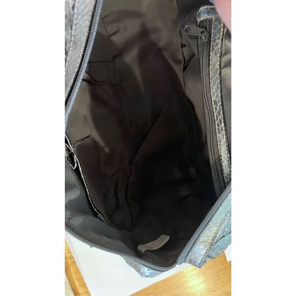 LINEAR SILVER METALLIC HOBO BAG new - Picture 10 of 12